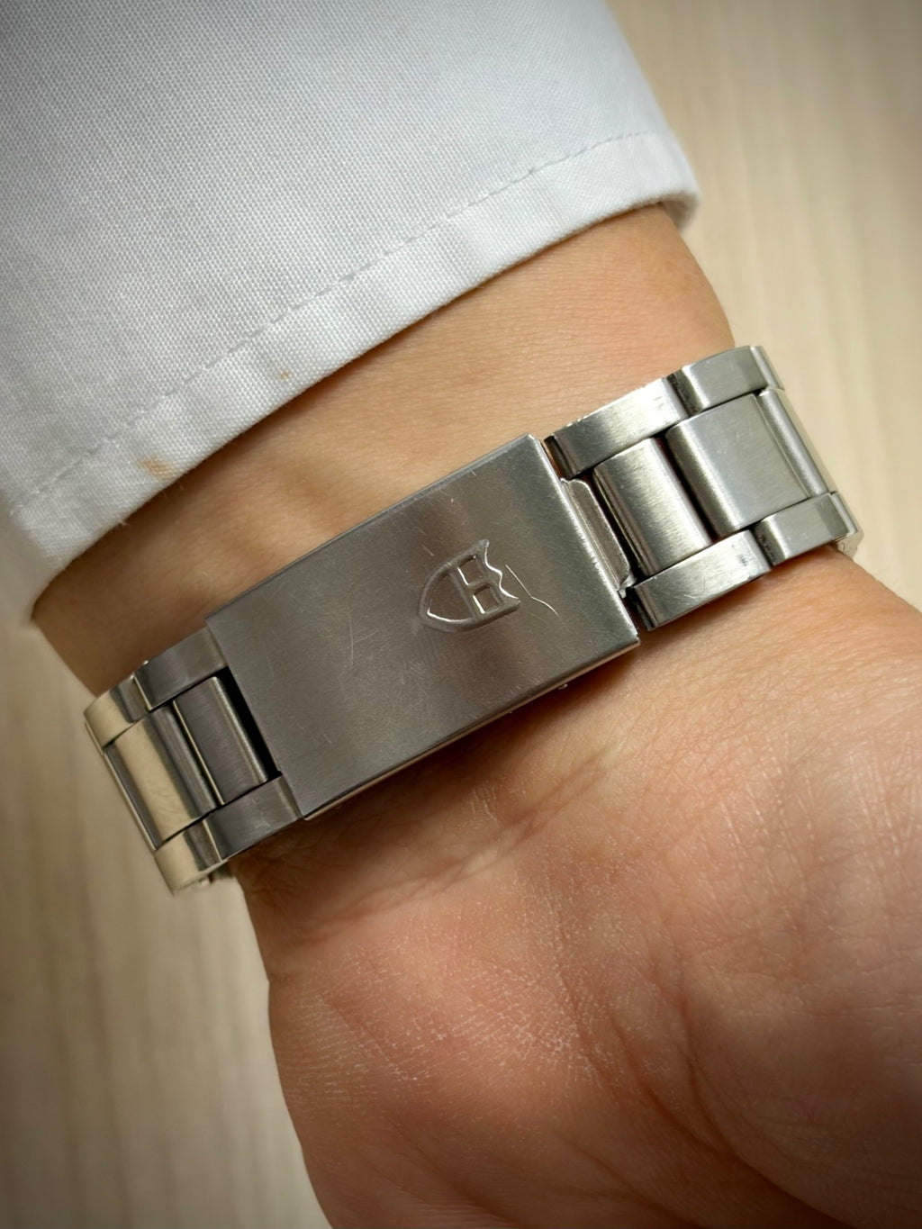 Tudor Date+Day